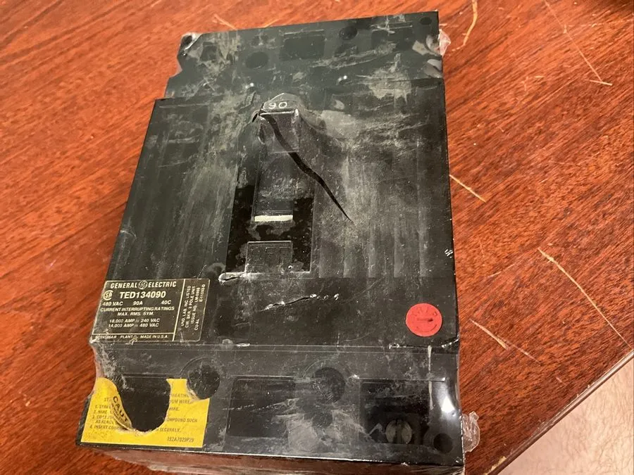 Автоматический выключатель TED134090 General Electric 90A 480V 3P Circuit Breake