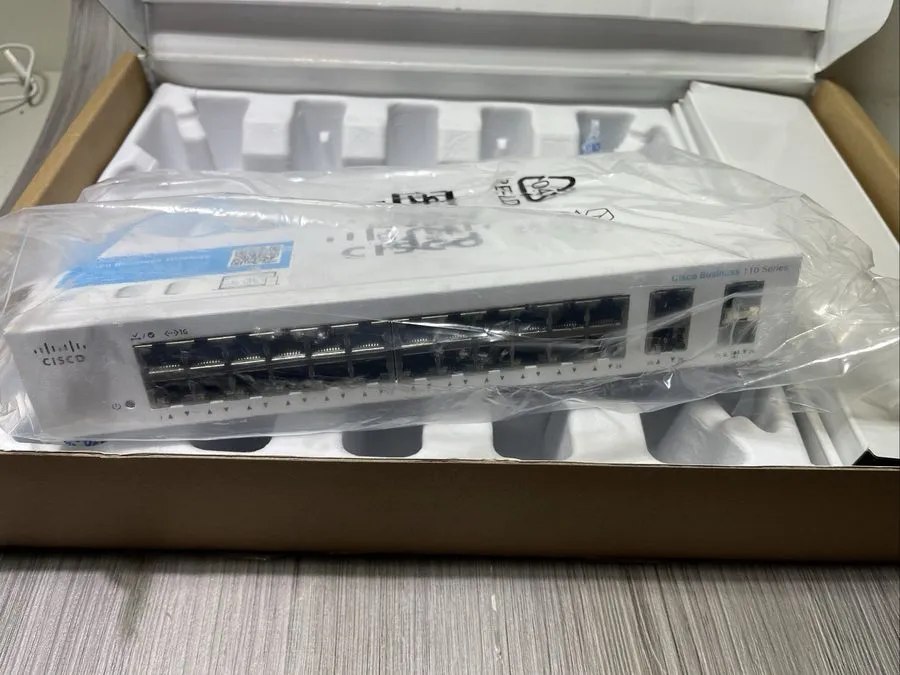 Коммутатор Cisco CBS110-24T Unmanaged 24-Port Gigabit Ethernet Switch — фото лота 1