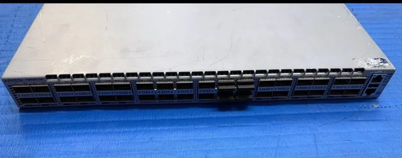 Трансивер Arista DCS-7280QR-C36-R Arista 7280R switch 36 ports managed