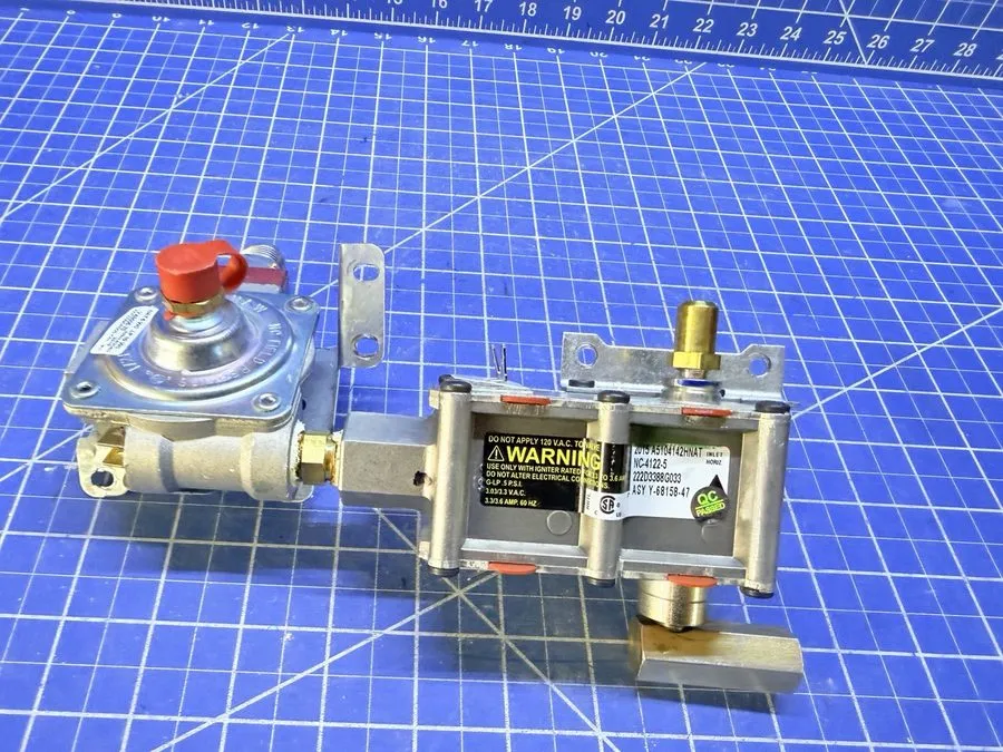 Трубопроводная арматура GE Oven Range Pressure Regulator Assembly WB21X33225
