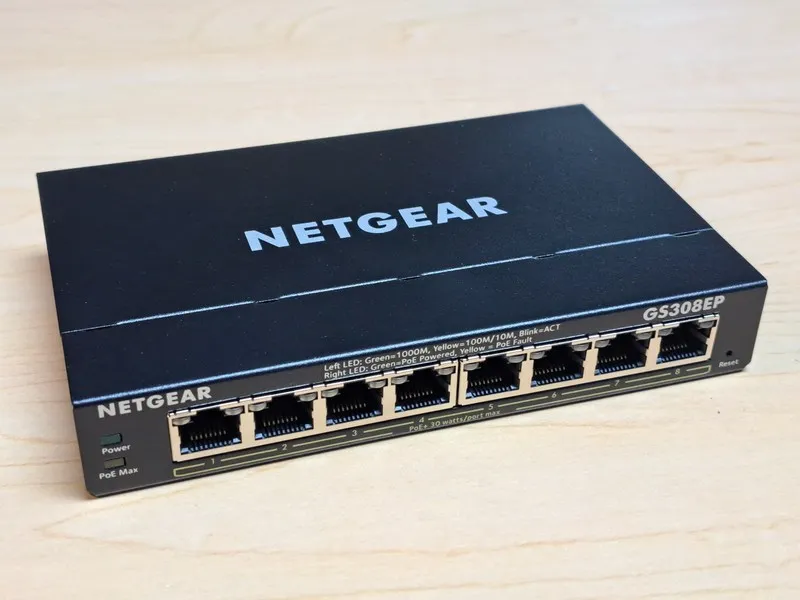Коммутатор NETGEAR GS308EP 8-Port Gigabit PoE+ Smart Managed Ethernet Switch 62W
