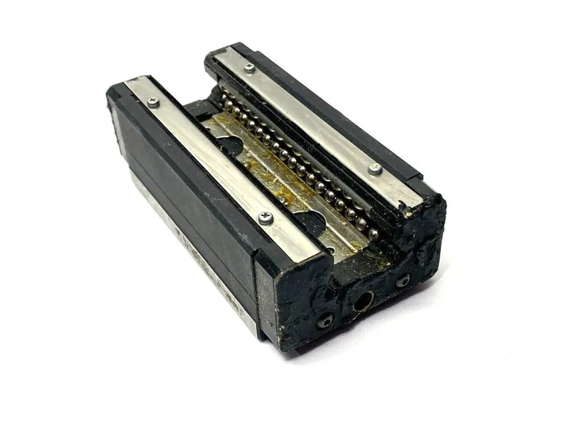 Линейная направляющая THK HSR30LR1SS linear guide slider