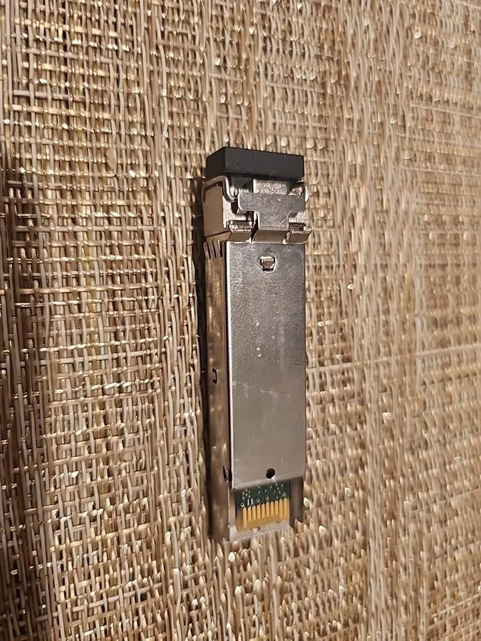 Трансивер Cisco SFP-FC-2G-SW 10-1821-01 1000Base-T Transceiver Module — фото лота 1