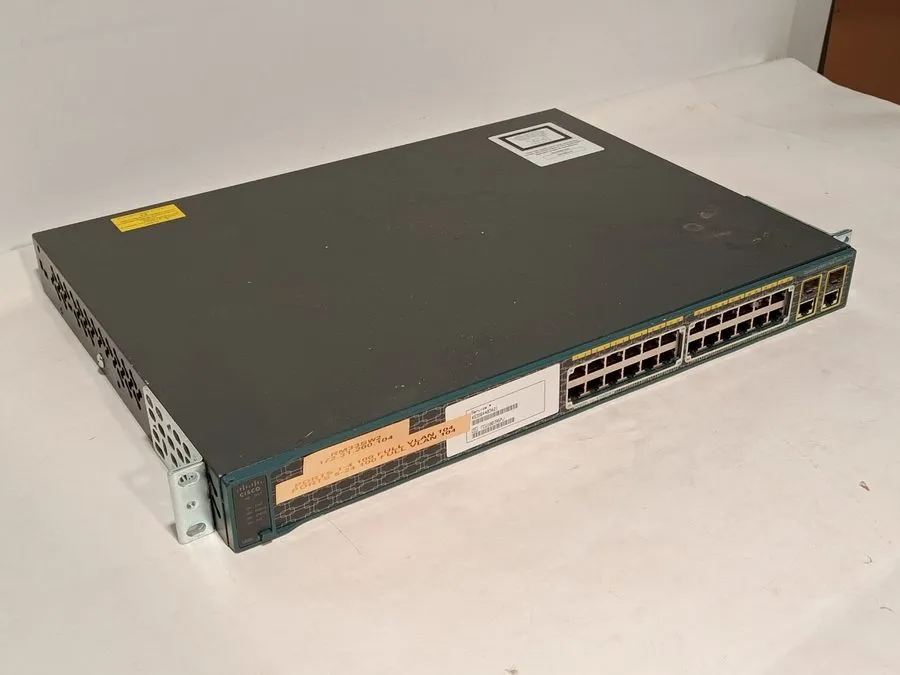 Коммутатор Cisco Catalyst 2960-Plus 24-Port PoE Switch WS-C2960+ -S Sold As Is