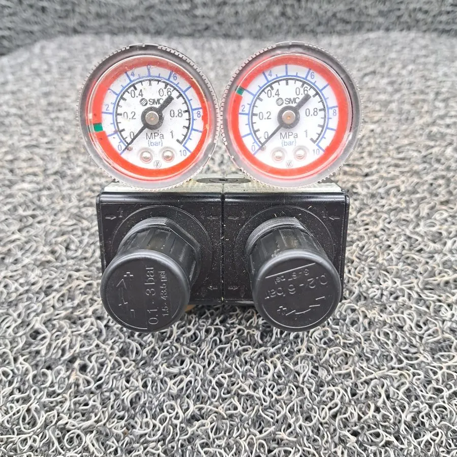 Трубопроводная арматура Bosch 0821302401 Pneumatic Pressure Regulator (b566)