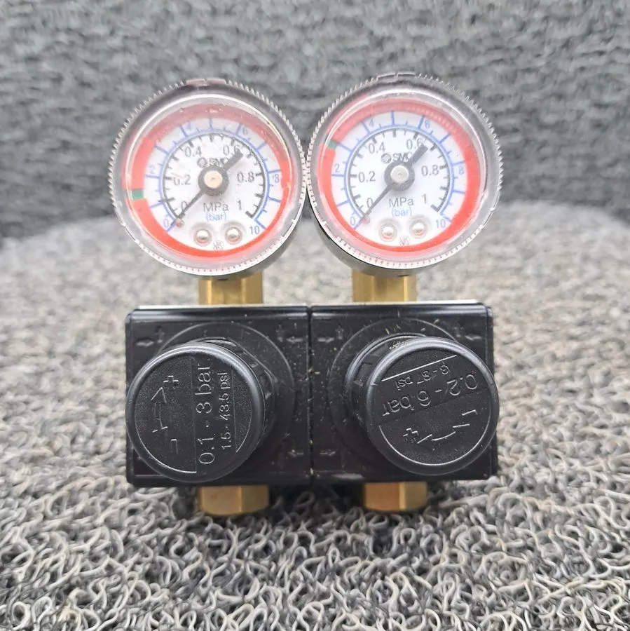 Трубопроводная арматура Bosch 0821302401 Pneumatic Pressure Regulator (b566) — фото лота 2