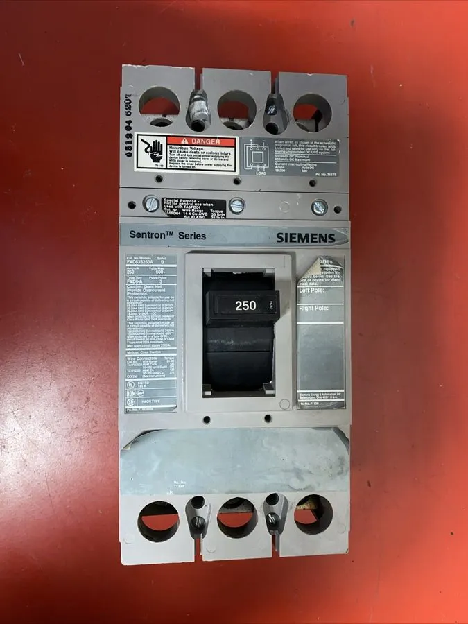 Автоматический выключатель SIEMENS SENTRON CIRCUIT BREAKER FXD63S250A 250 AMP 3-