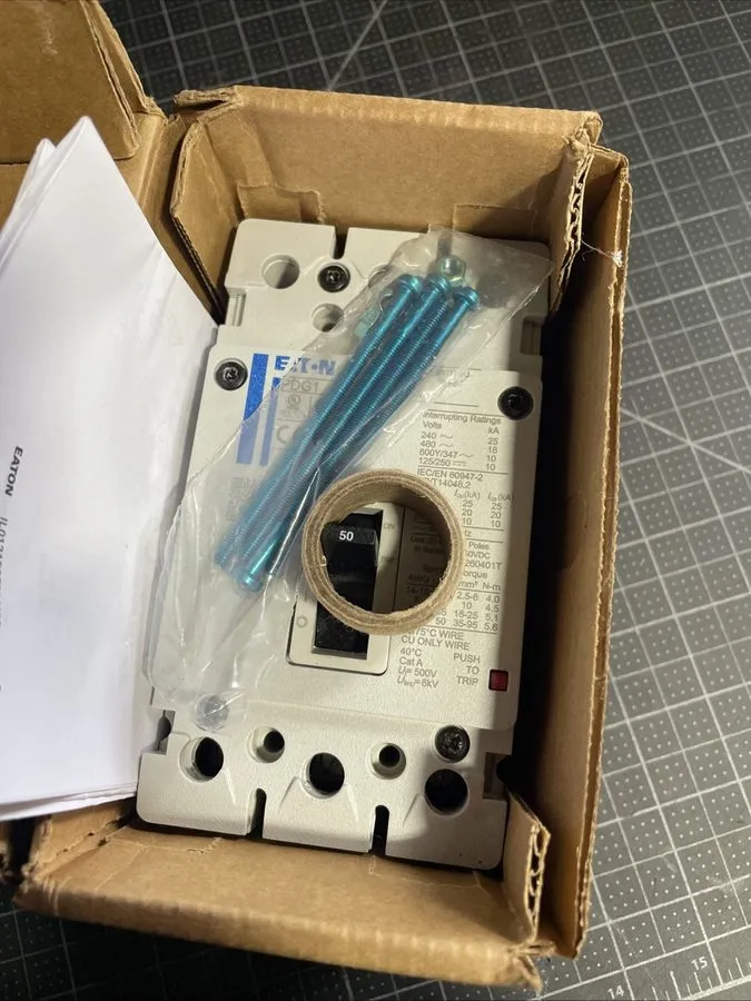 Автоматический выключатель EATON PDG1 CUTLER HAMMER 50 Amp 3 Pole 480V Circuit B — фото лота 1