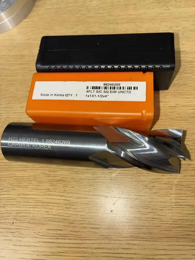 Режущий инструмент Hertel 88246269 1" 4 Flute 30 deg Helix Solid Carbide Square  — фото лота 1