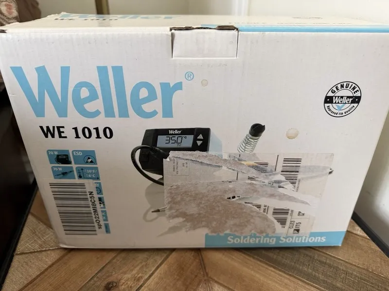 Паяльная станция Weller 70 Watt Digital Soldering Station WE1010NA