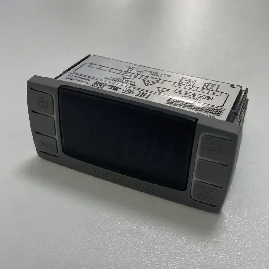 Термостат Dixell XR02CX-5N0C1 Digital Thermostat Controller — фото лота 2