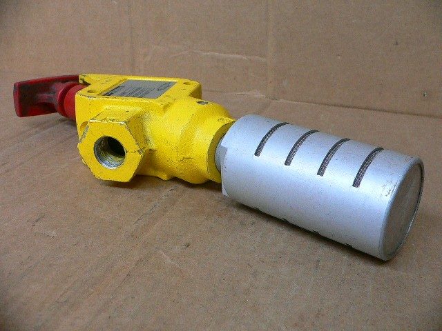 Пневмоклапан Parker LV4N6B Pneumatic Lockout Valve 300psi 1/2in Npt