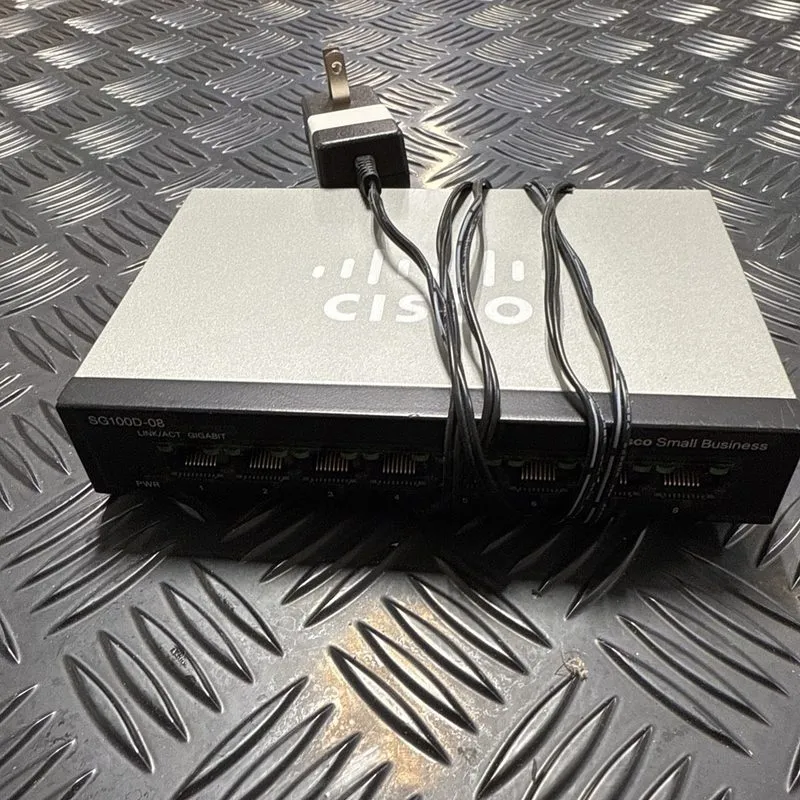 Коммутатор Cisco (SG100D-08) 8-Ports Desktop Ethernet Switch