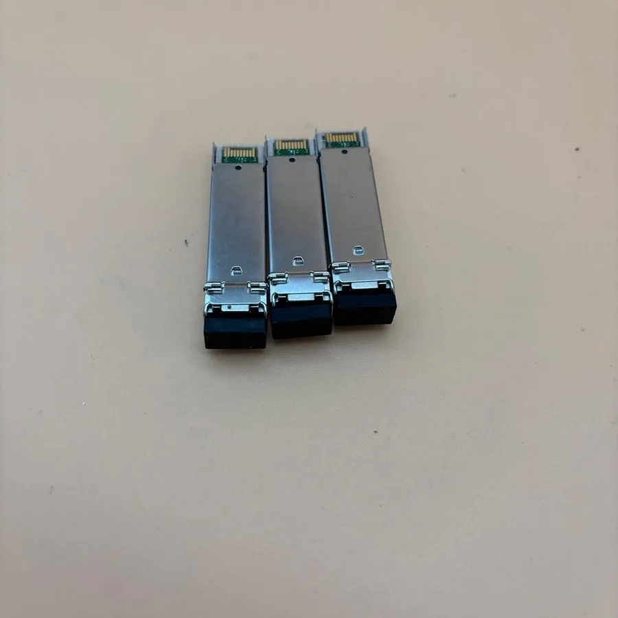 Оптический модуль FINISAR FTLF8524P2BNL Multi-MODE 4.25G 850NM 0.3KM TRANSCEIVER — фото лота 2
