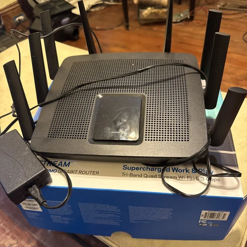 Маршрутизатор Linksys EA9500 V1.1 AC5400 Tri-Band MU-MIMO Gigabit WiFi Router 4K — фото лота 1