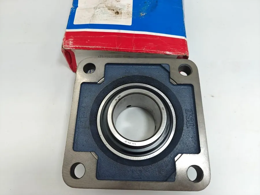 Подшипник FYJ70TF SKF Square Flanged Housing with Insert Bearing 70mm Bore, FYJ  — фото лота 2