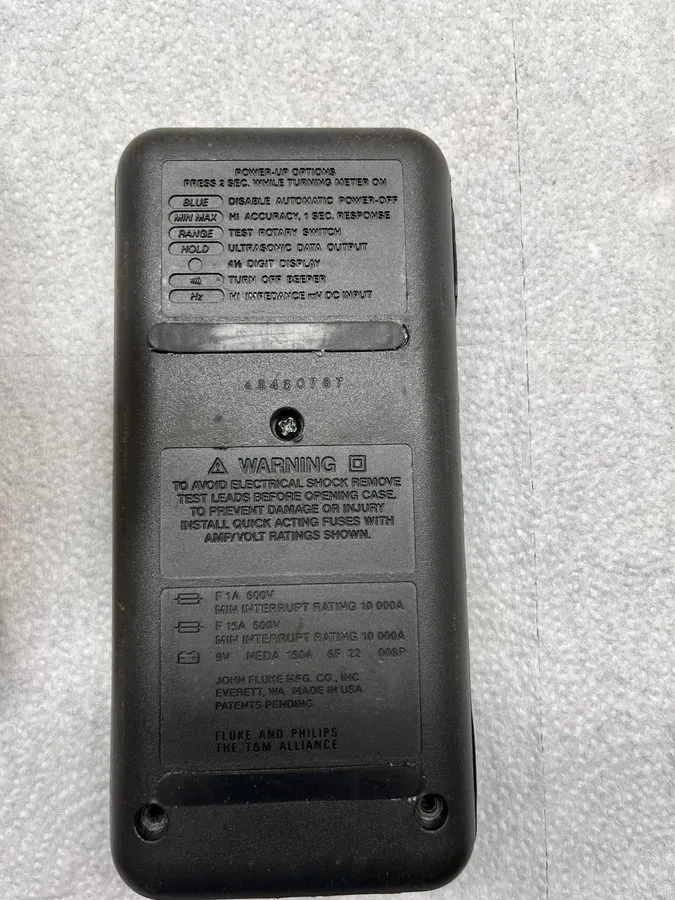 Мультиметр Fluke 5140033 87V MAX True-RMS Digital Multimeter IP67 1000V CAT III