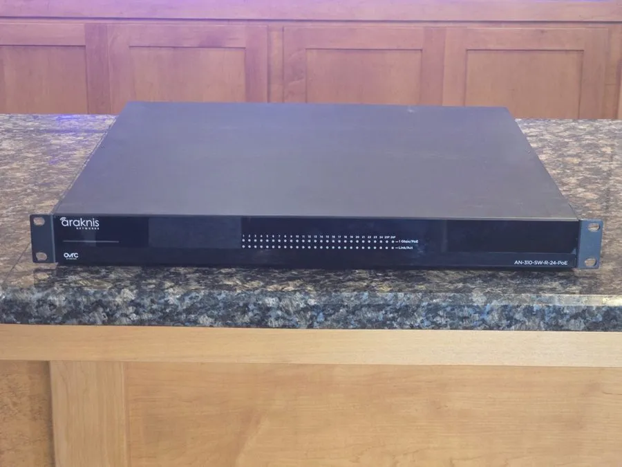 Коммутатор Araknis AN-210-SW-R-24-POE Gigabit POE Network Switch 24 Port Rackmou