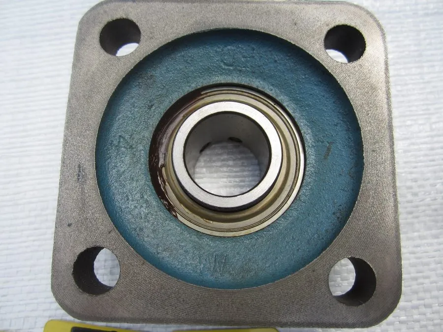 Подшипник SKF YAR 205-100 BEARING NOS