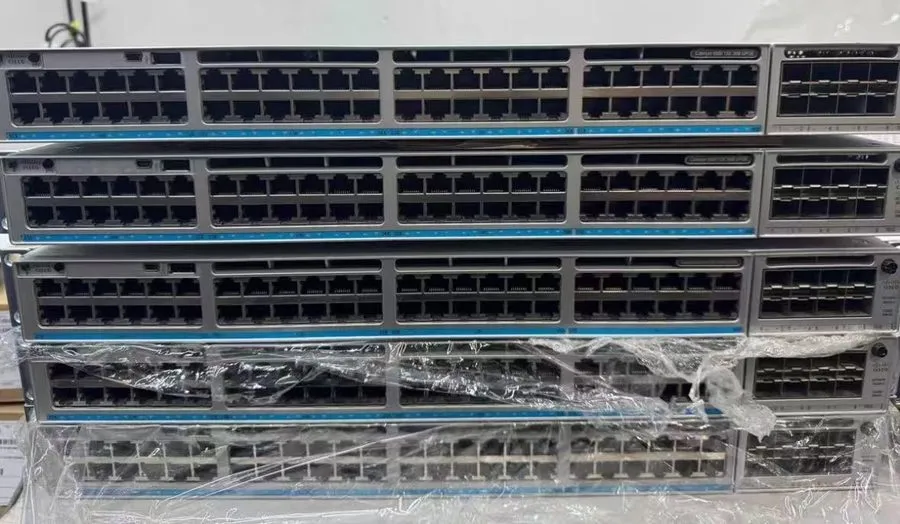 Коммутатор Cisco C9300-48UXM-E Switch