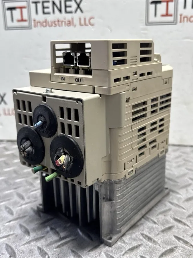 Частотный преобразователь Yaskawa V1000 AC Drive CIMR-VU4A0005FAA Rev. A 3HP 3Ph