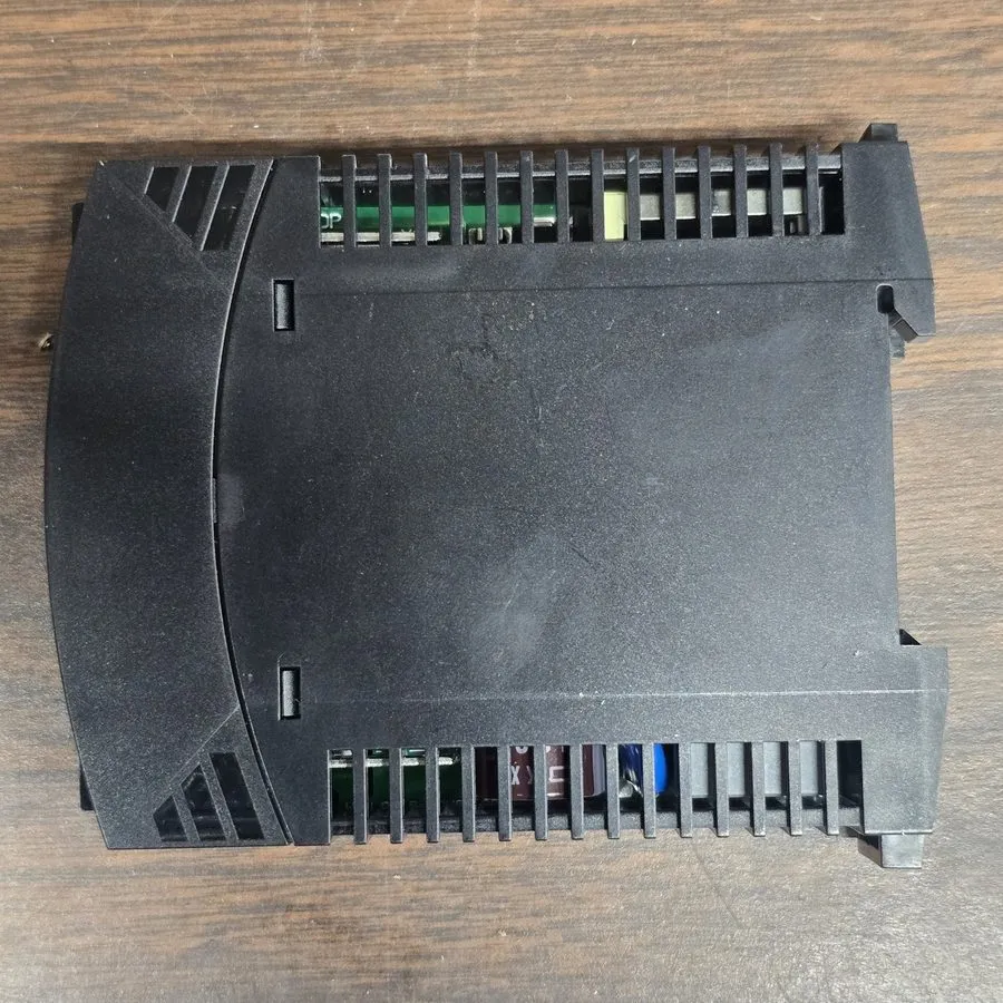 Блок питания Puls DC Power Supply, 100/240V AC, 24/28V DC, 15 W, 0.6 A, DIN Rail — фото лота 2