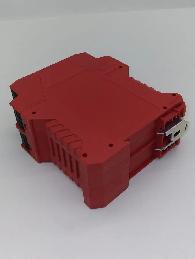 Реле безопасности Allen-Bradley MSR138.1DP Safety Relay 440R-M23084 24VAC/DC Tim