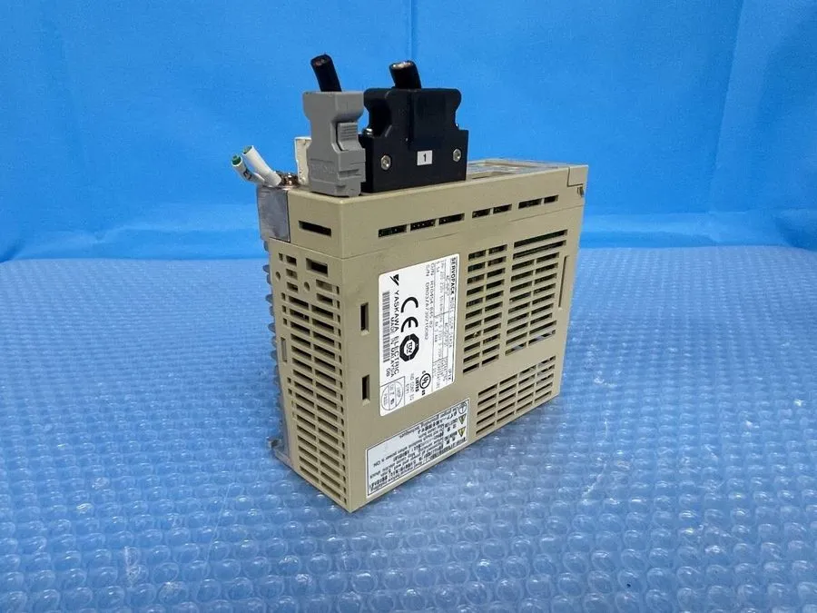Сервопривод Yaskawa SGDM-04ADA Servopack AC Driver