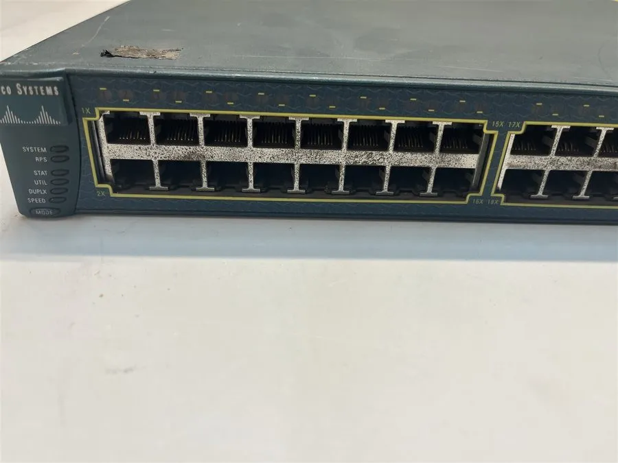 Коммутатор Cisco Catalyst 3500 XL 8-Port GBIC Gigabit Ethernet Switch WS-C3508G-