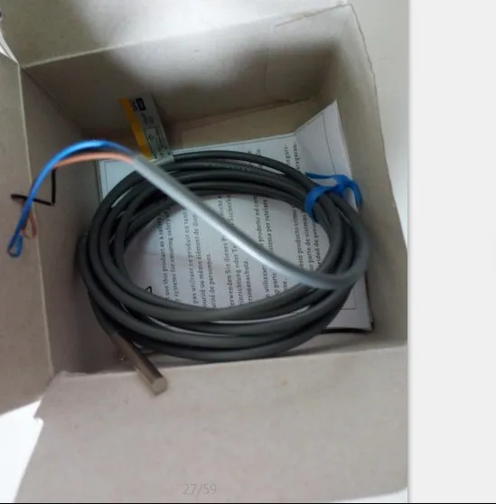 Датчик приближения E2E-CR8C1