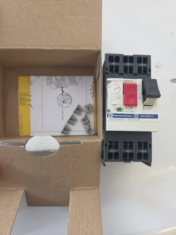 Автоматический выключатель Schneider Telemecanique GV2ME033 3-Pole Motor Starter — фото лота 1