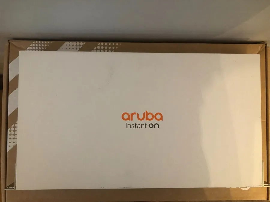 Коммутатор HPE Aruba Instant On 1830 24G 12p PoE+ 2SFP 195W Switch JL813A — фото лота 1