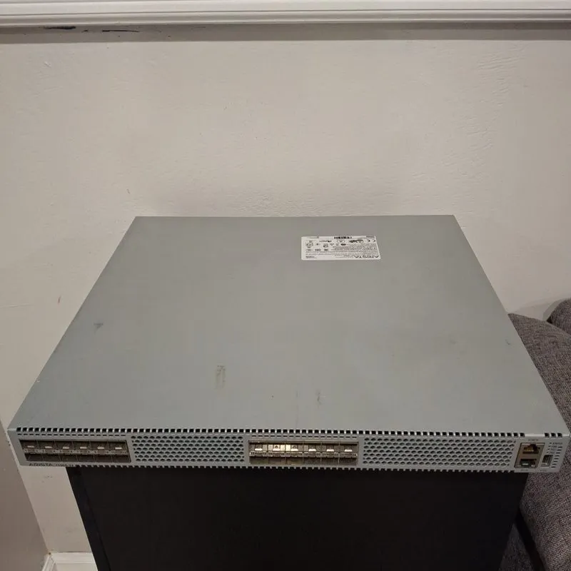 Коммутатор DCS-7150S-24 Arista 24-Port 10G SFP+ Switch B020 — фото лота 1