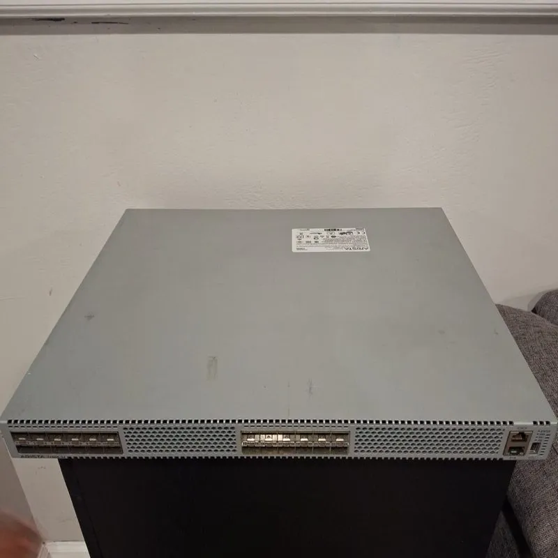 Коммутатор DCS-7150S-24 Arista 24-Port 10G SFP+ Switch B020 — фото лота 2