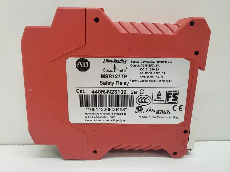 Реле безопасности Allen-Bradley 440R-N23132 MSR127TP Safety Relay 24VAC/DC Ser B