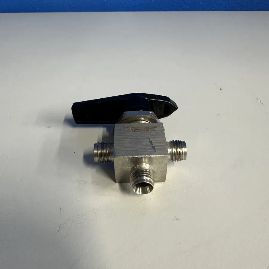 Клапан Whitey Swagelok SS-43XS4 1/4" Ball Valve 2500 PSI Stainless Steel NOD