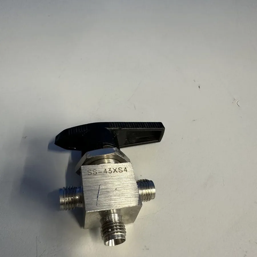 Клапан Whitey Swagelok SS-43XS4 1/4" Ball Valve 2500 PSI Stainless Steel NOD — фото лота 2