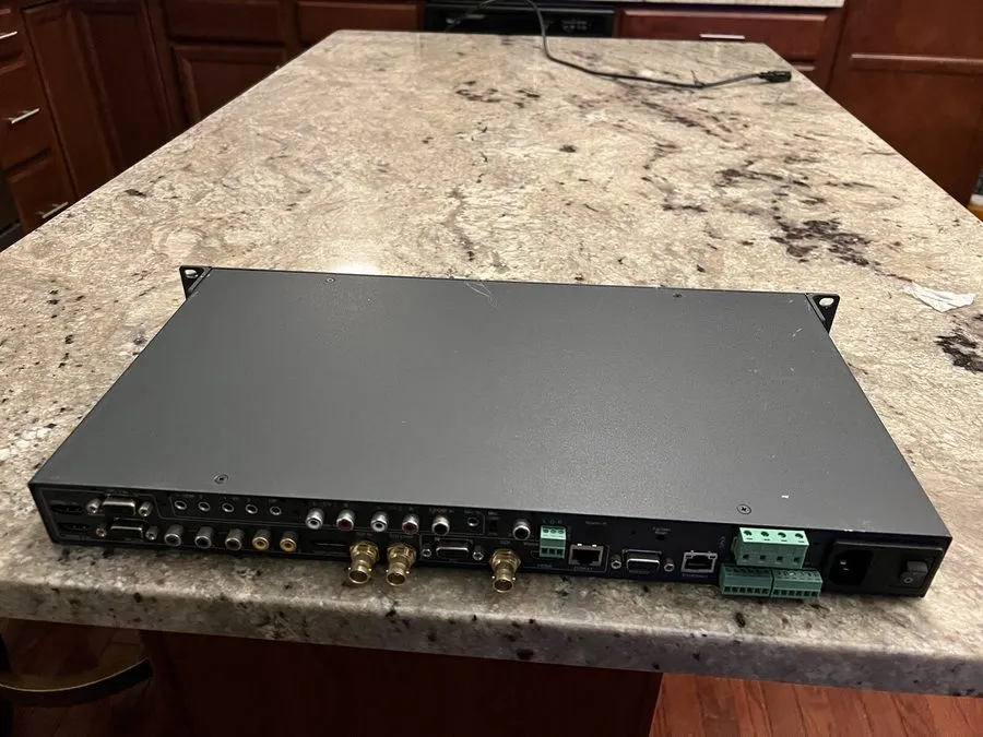 Видеокоммутатор Kramer VP-771 Presentation Switcher/Scaler DP HDMI SDI VGA 2x10W