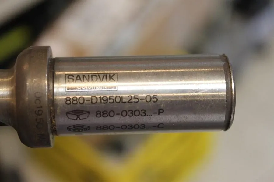 Режущий инструмент Sandvik 880-D1950L25-05 CoroDrill 880 Indexable Insert Drill  — фото лота 1