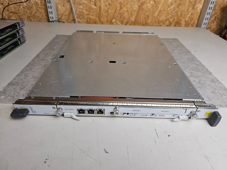 Маршрутизатор Juniper RE-S-1800X4 Routing Engine w/ SATA SSD