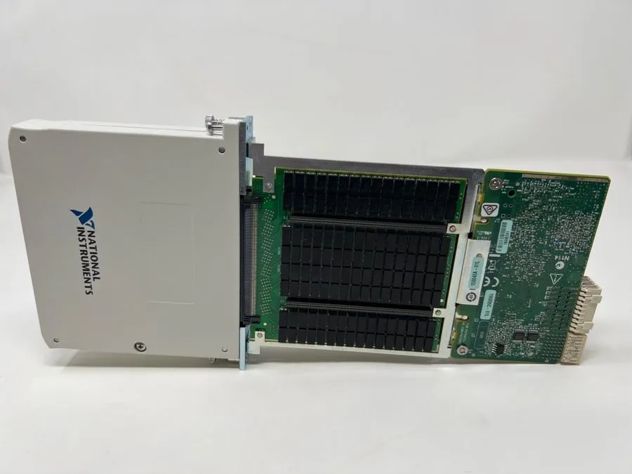Модуль National Instruments PXIe-2531 PXI Matrix Switch Module With NI TB-2648 — фото лота 1