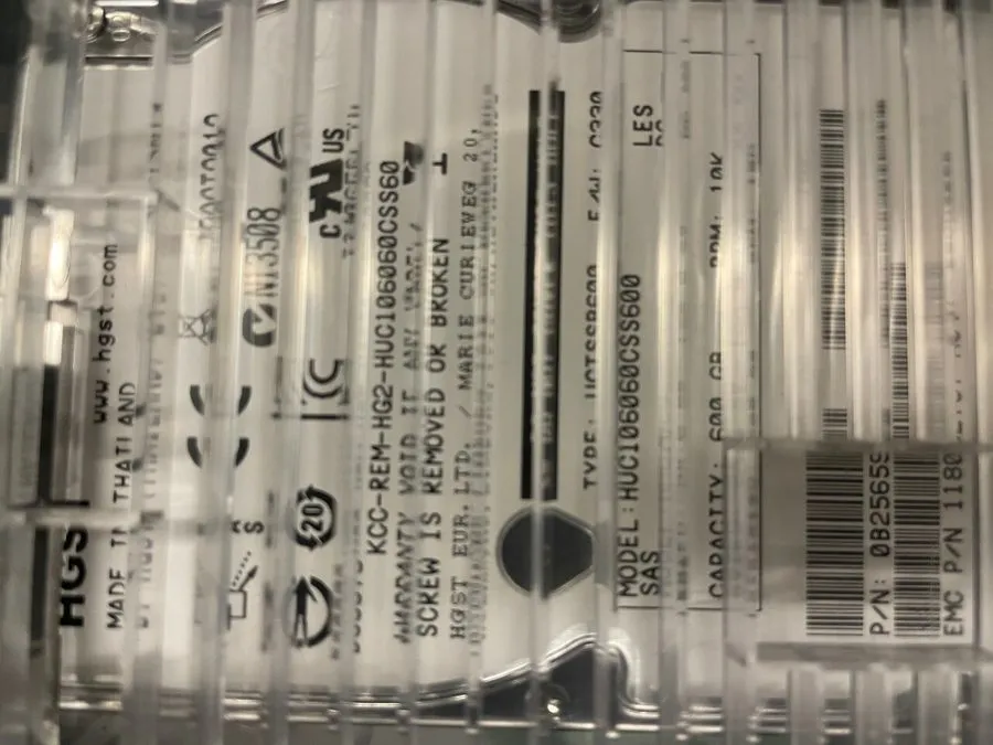 Жёсткий диск EMC V3-VS10-600 600GB 005050382 005051485 10K SAS 2.5"-3.5" HDD Har — фото лота 1