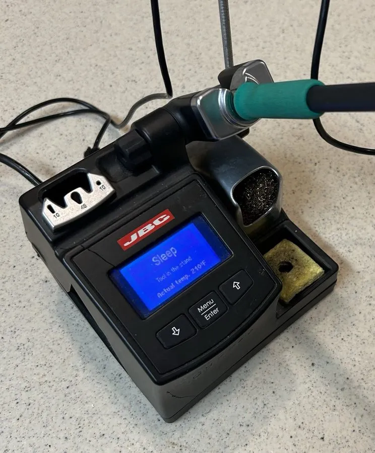 Паяльное оборудование JBC CD-1BB Professional Solder Station — фото лота 1
