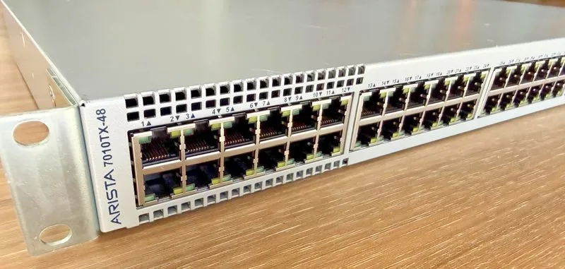 Коммутатор Arista DCS-7010TX-48 Switch 48x 10G TX 4x SFP+ 10GB Dual AC