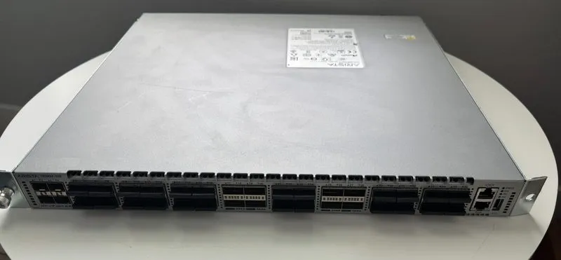 Коммутатор ARISTA DCS-7050QX-32S 32 x 40GbE QSFP+ ports, 4 SFP+ ports — фото лота 2