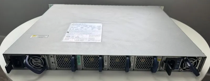Коммутатор ARISTA DCS-7050QX-32S 32 x 40GbE QSFP+ ports, 4 SFP+ ports — фото лота 4