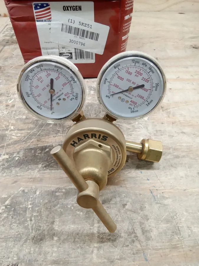 Трубопроводная арматура Harris 425-200-540 Gas Regulator, Oxygen, Single Stage,  — фото лота 2