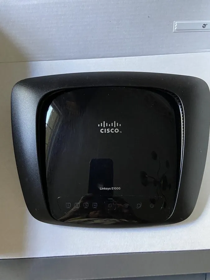 Маршрутизатор Cisco Linksys E1000 Wireless-N Router 300Mbps 4-Port WiFi Home Net