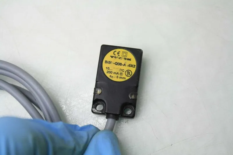 Датчик приближения Replace TURCK BI5U-Q08-AP6X2 Proximity Sensor 10-30VDC