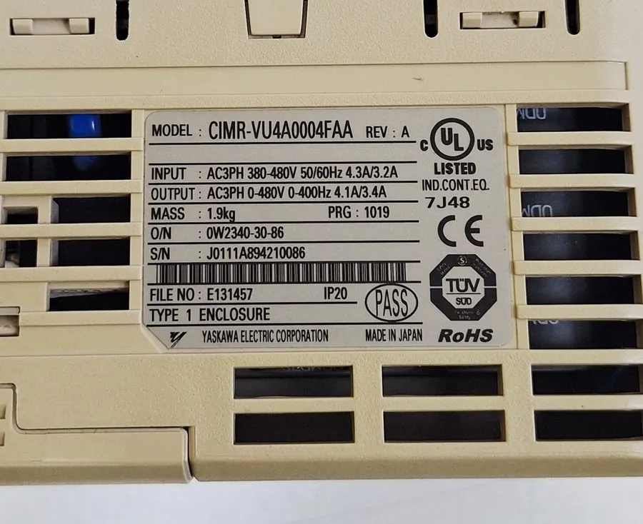 Частотный преобразователь Yaskawa V1000 VFD CIMR-VU4A0004FAA 480VAC 4.1A Inverte